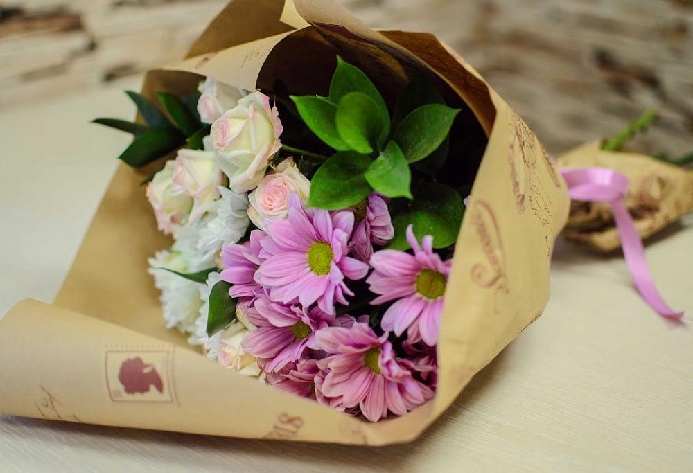 Букет цветов из: Розы и Хризантемы в Майдарово