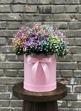 Цветочная композиция из Гипсофила и Розы в шляпной коробке в Майдарово
