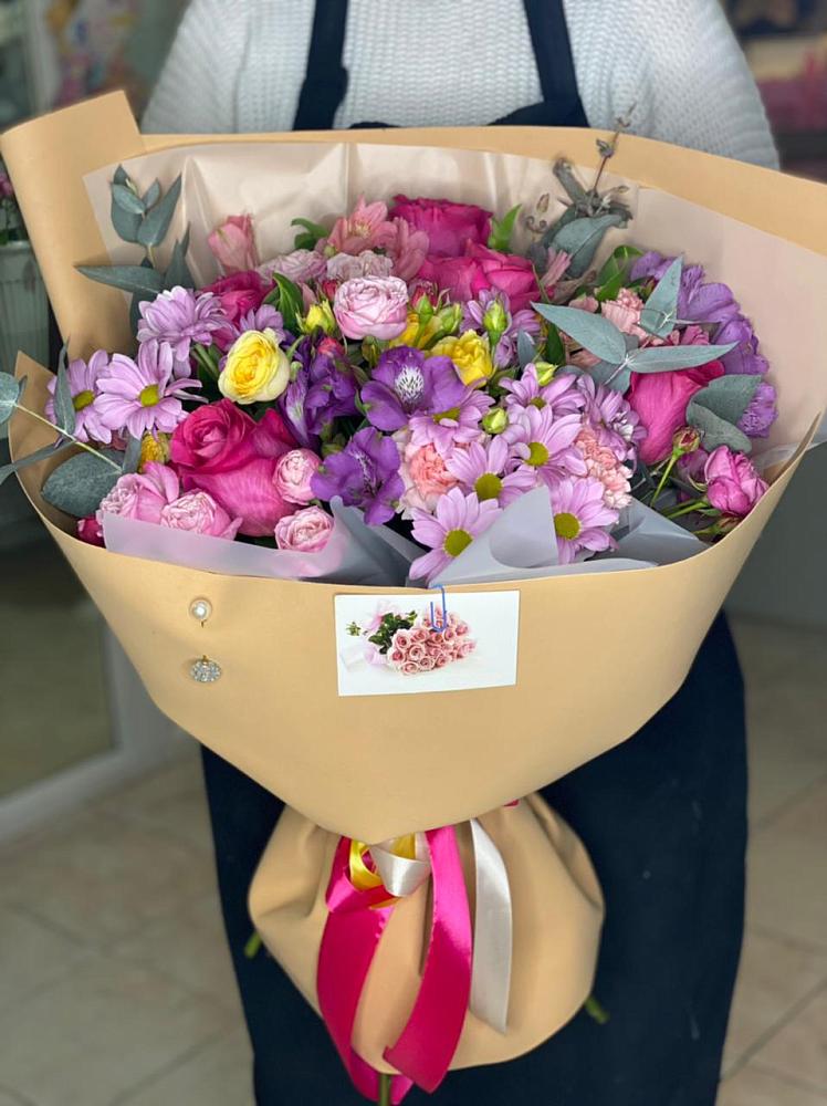 Букет цветов из: Хризантемы, Гвоздики и Альстромерии в Майдарово