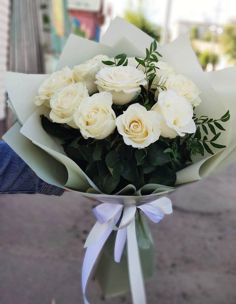 Букет Белые розы Проуд в Майдарово