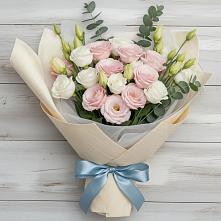 Букет цветов из:  Лизиантусы в Майдарово