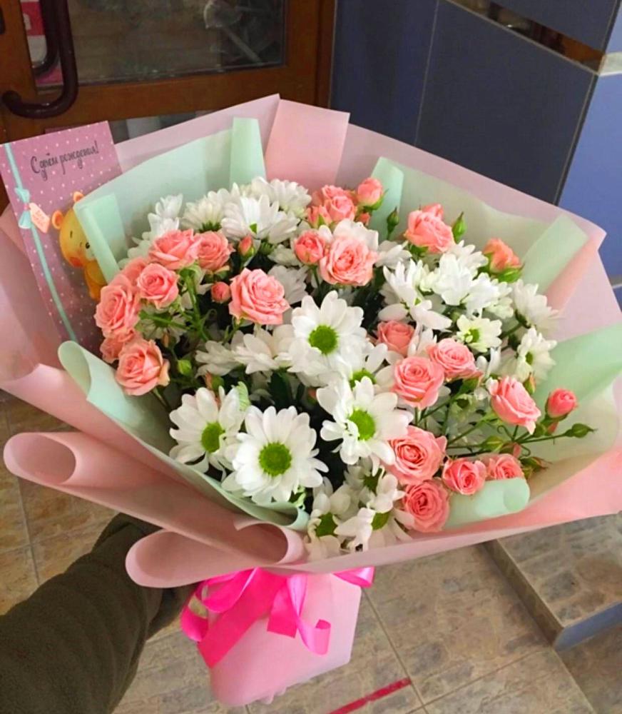 Букет цветов из: Розы и Хризантемы в Майдарово