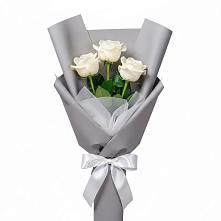 Букет 3 белые розы в Майдарово