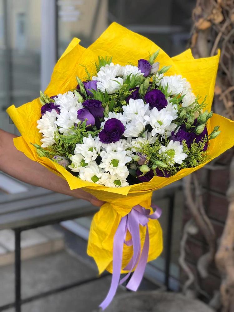 Букет цветов из: Ирисы, Хризантемы и Ромашки в Майдарово