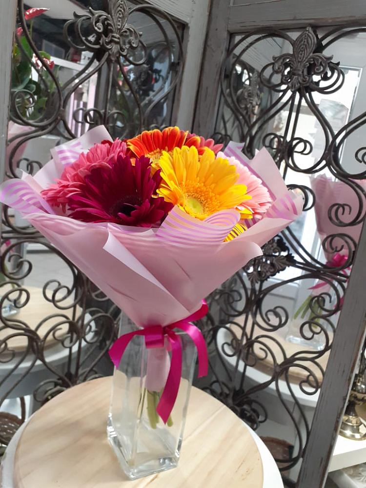 Букет цветов из: Герберы в Майдарово