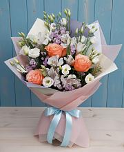 Букет цветов из:  Лизиантусы, Розы, Альстромерии и Гипсофила в Майдарово