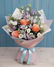 Букет цветов из:  Лизиантусы, Розы, Альстромерии и Гипсофила в Майдарово