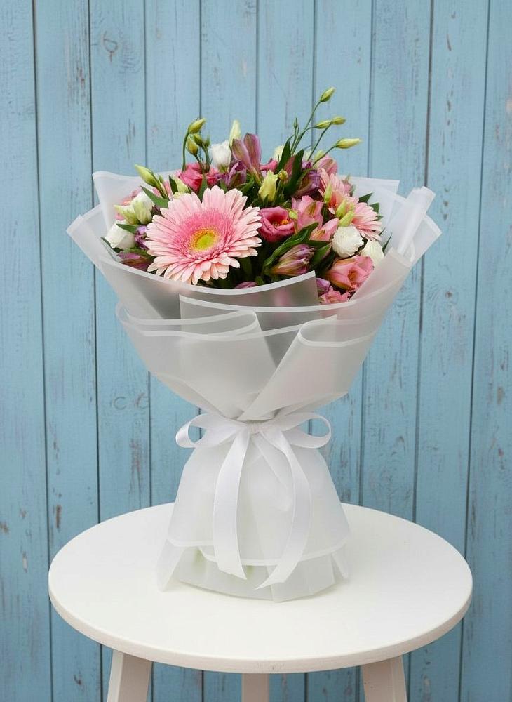 Букет цветов из: Герберы, Альстромерии и Лизиантусы в Майдарово