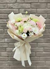Букет цветов из:  Гвоздики, Розы, Лизиантусы и Хризантемы #REPLACE_PRED# Майдарово