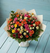 Букет Микс из разноцветных кустовых роз в Майдарово