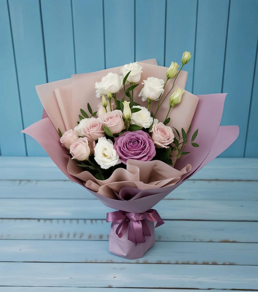 Букет цветов из: Розы и Лизиантусы в Майдарово